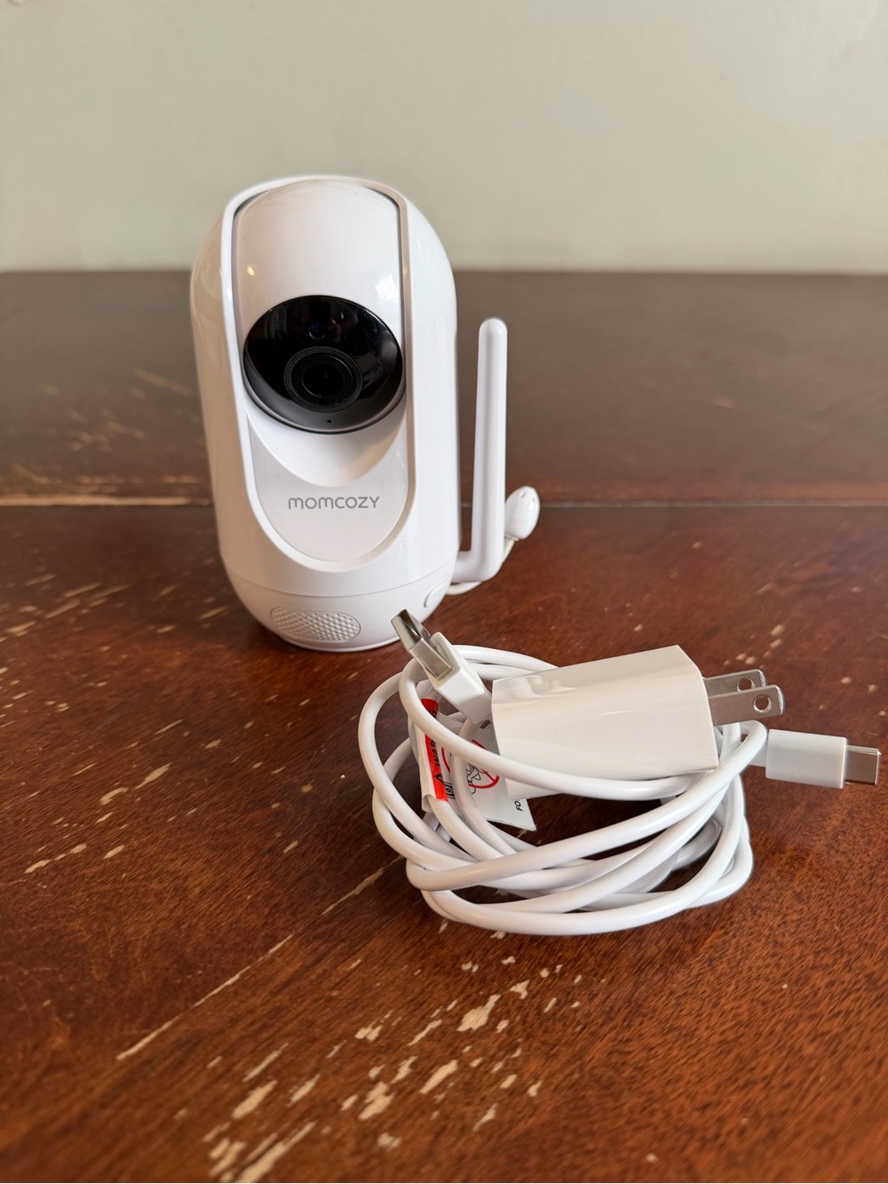 Momcozy White Indoor Wi‑Fi Baby Monitor Camera